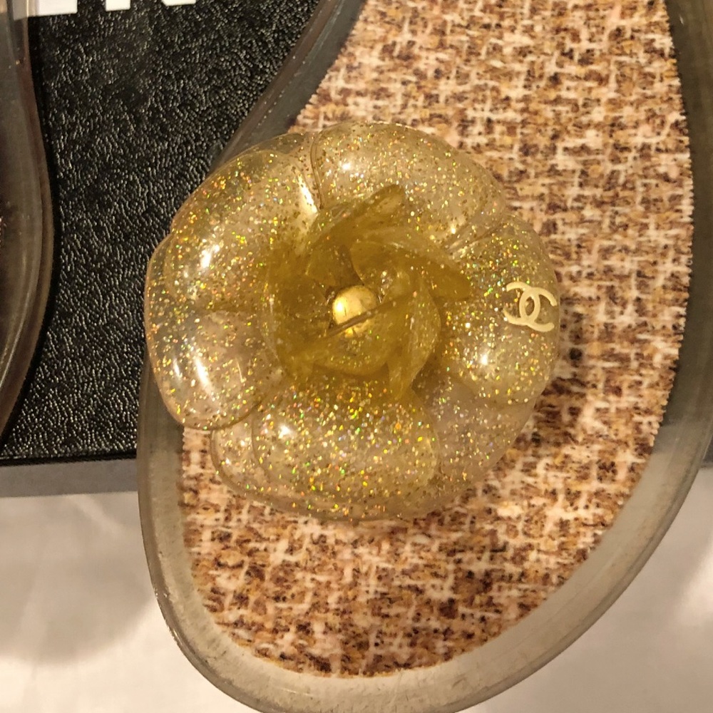 CHANEL CAMELLIA CC LOGO JELLY SANDALS - Picture 4 of 7